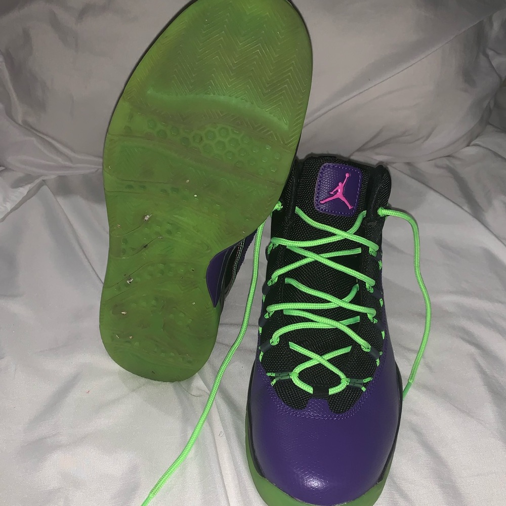 SOLD Air Jordan’s - Picture 2 of 3
